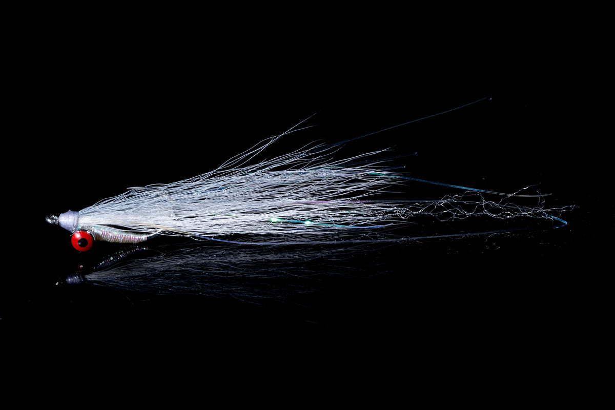 Aussie Clouser - Grey/White Fishing Fly | Manic Fly Collection