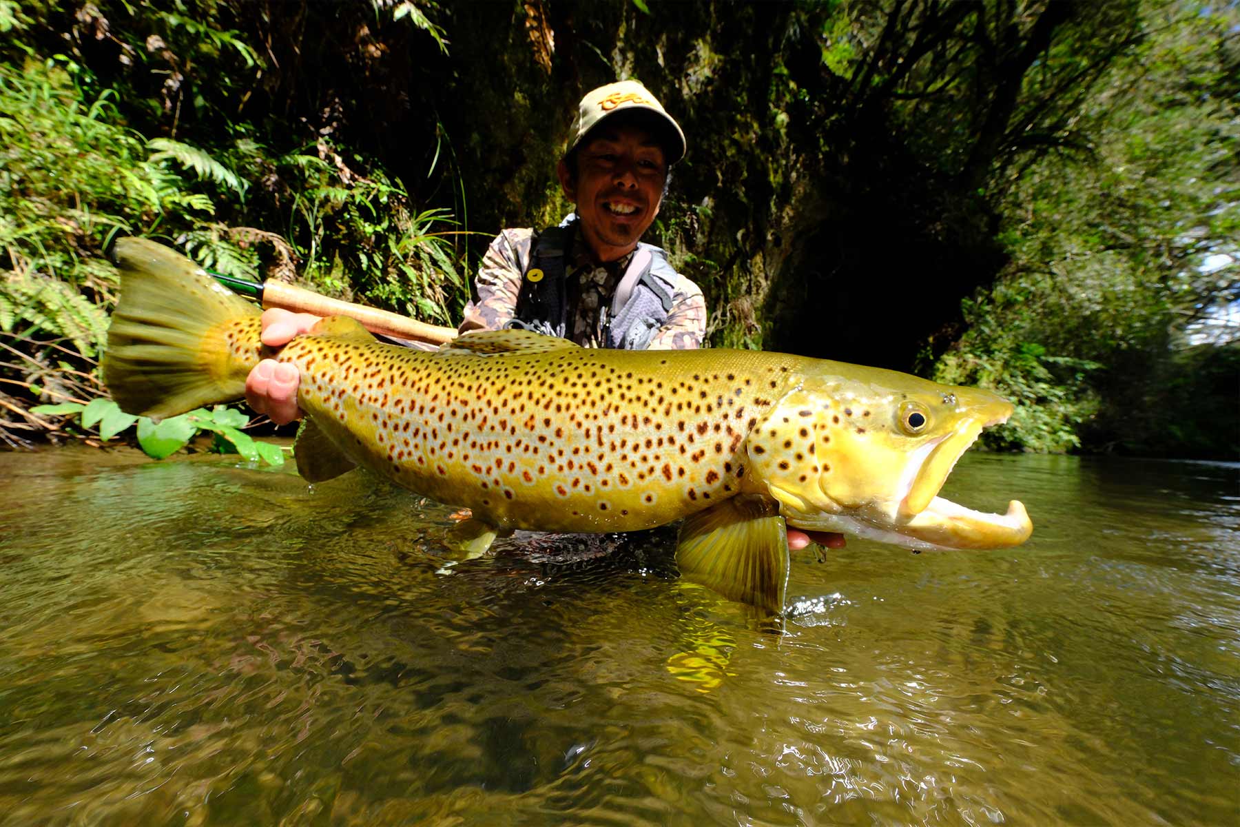 Kiyoshi 'Yoshi' Nakagawa – NZ fly fishing guide, North Shore Hunting & Fishing
