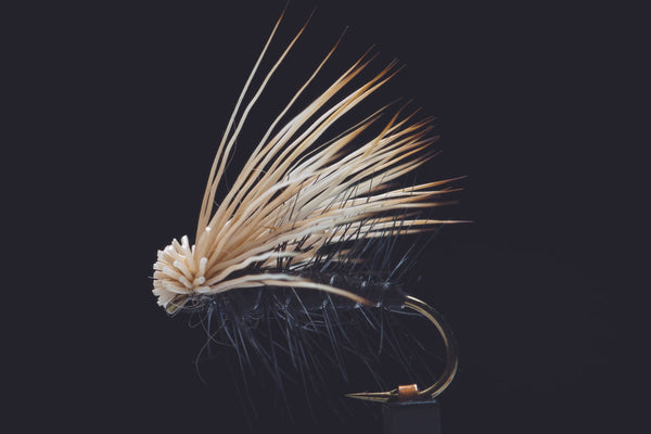 Elk Hair Caddis Black | Manic Fly Collection